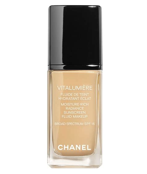 chanel vitalumiere moisture